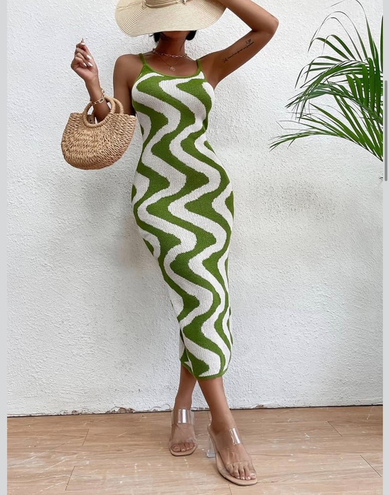 Green & White Bodycon Midi Dress 💚 - Size M - Preloved Fashion