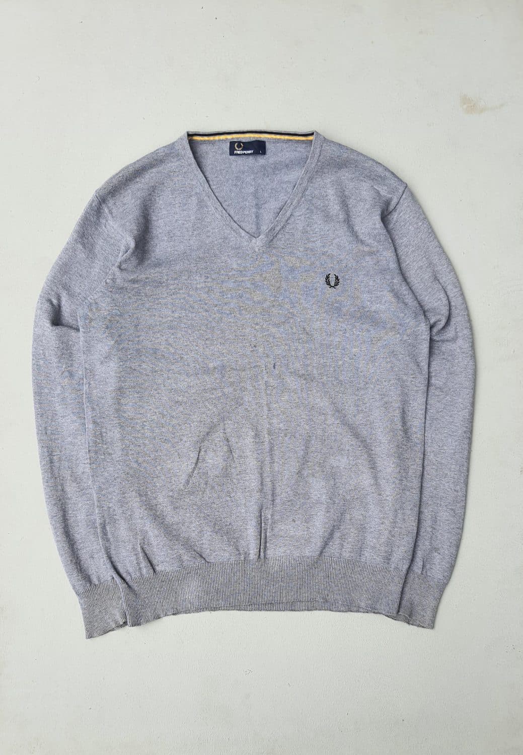 Fred Perry Men's Classic V-Neck Lightweight Sweatshirt