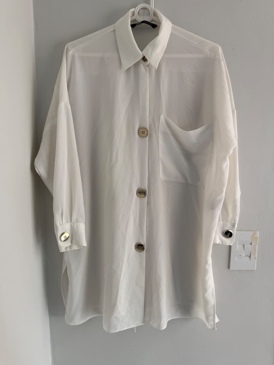 Zara white shirt - Zara - Preloved Fashion
