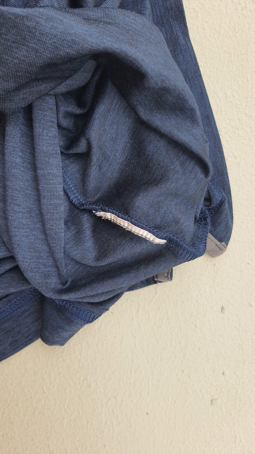 Under Armour Heat Gear The Playoff Men's Golf Polo in Heathered Navy Blue - Image 3