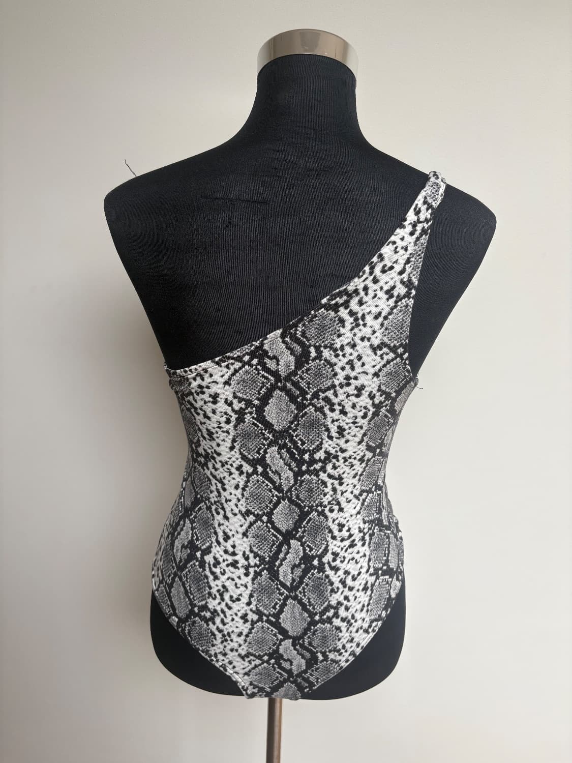 Black and white snake print asymmetrical shoulder body suit made from poly/ spandex the fabric is a  - Image 2