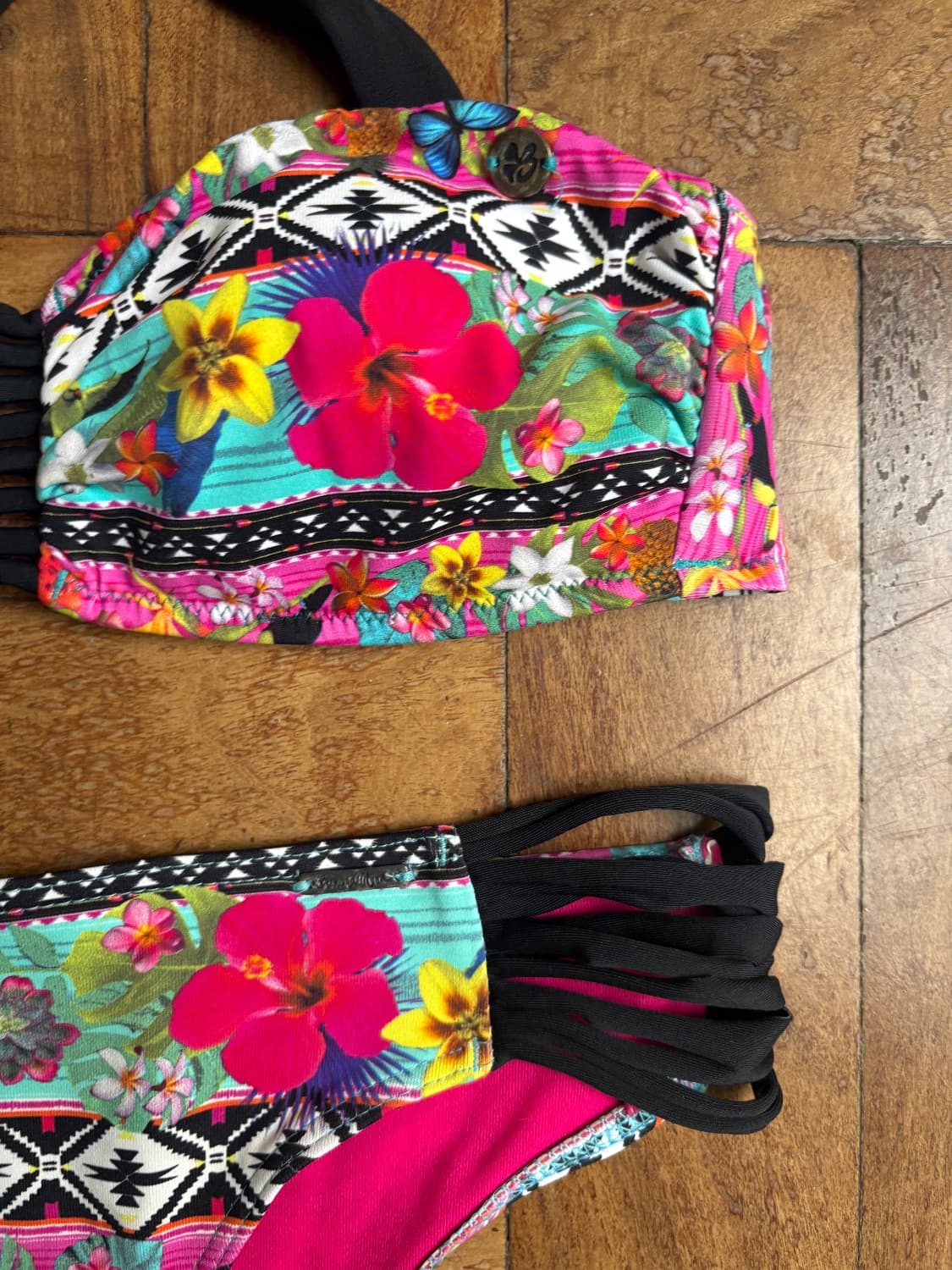 Banana moon bright bikini with a bandeau tie top and the bottoms have spaghetti side straps  - Image 3