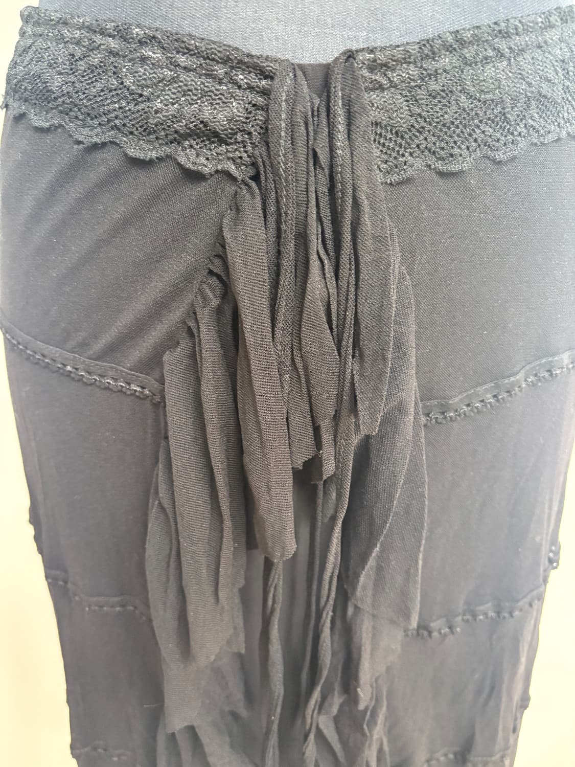 Black Midi skirt with lace and ruffles . Elasticated waist. Size L but will fit a medium - Image 4