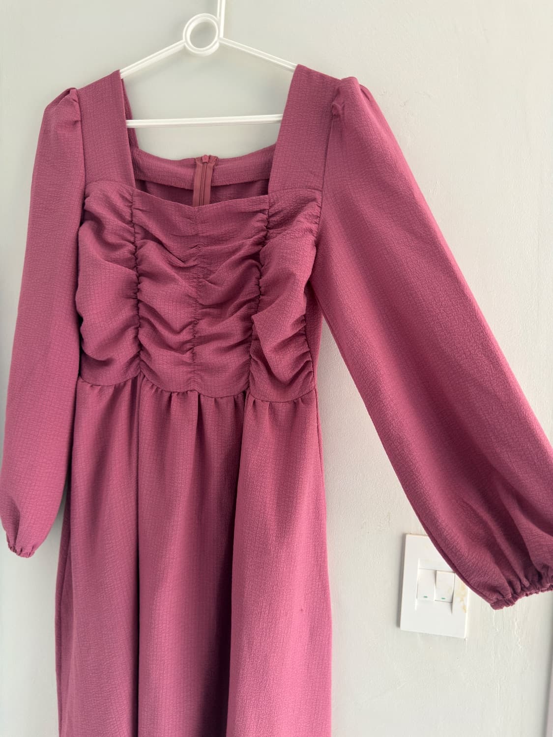 Pink Ruched Midi Dress 💗 - Image 3