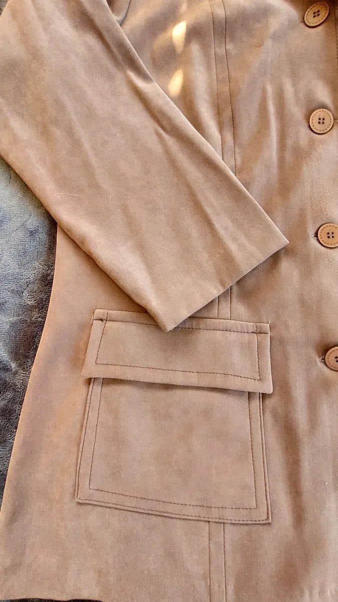 Brown Suede Luxe Button Jacket 🤎 (Size 16) - Image 2