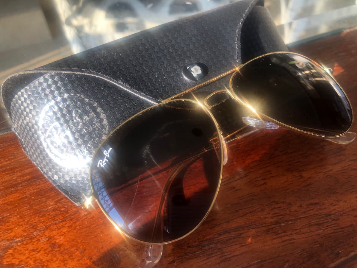 Rayban classic aviator gold frame with brown lenses. Lenses in perfect condition - Image 2