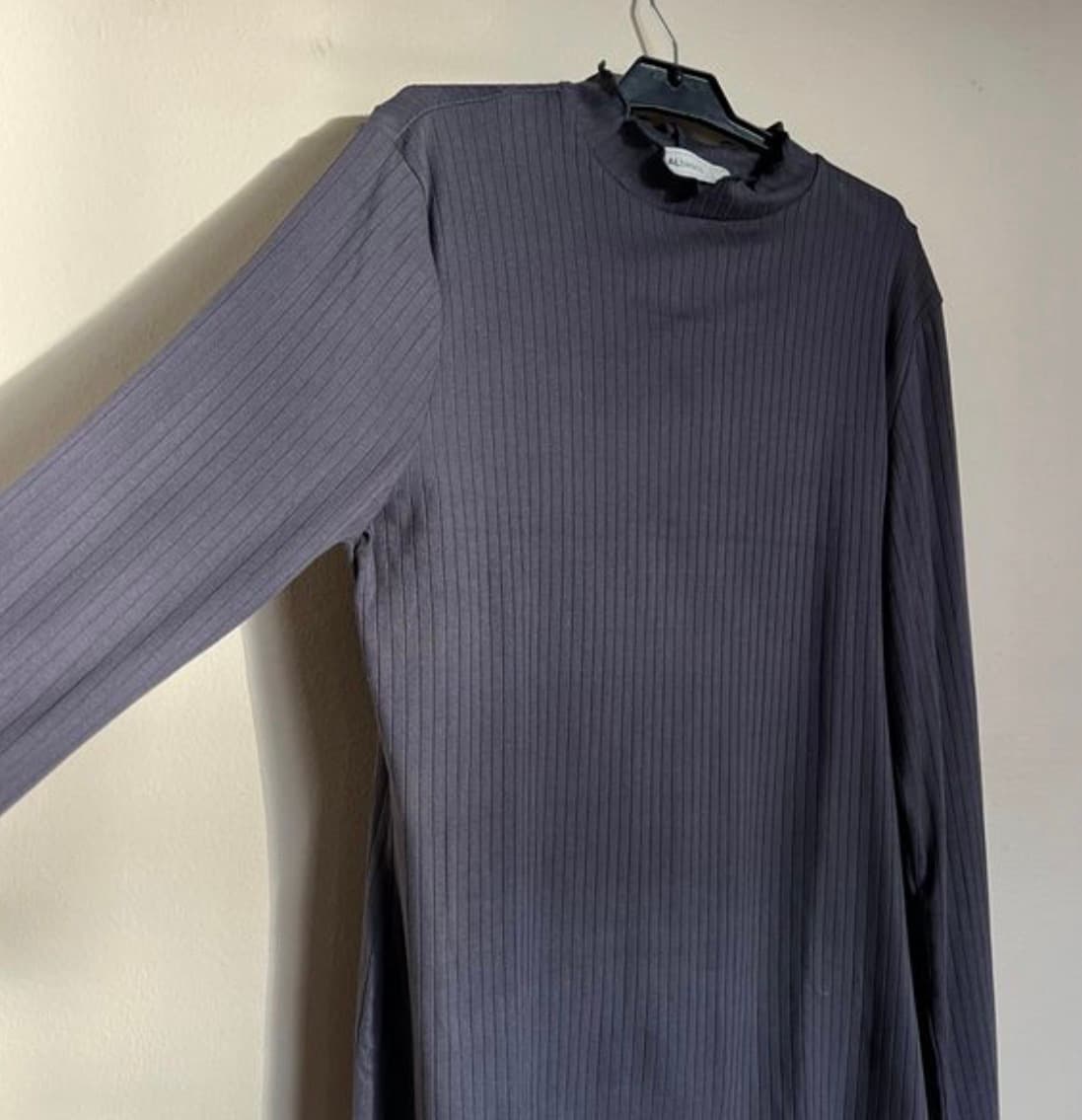 Women’s grey top - Image 4