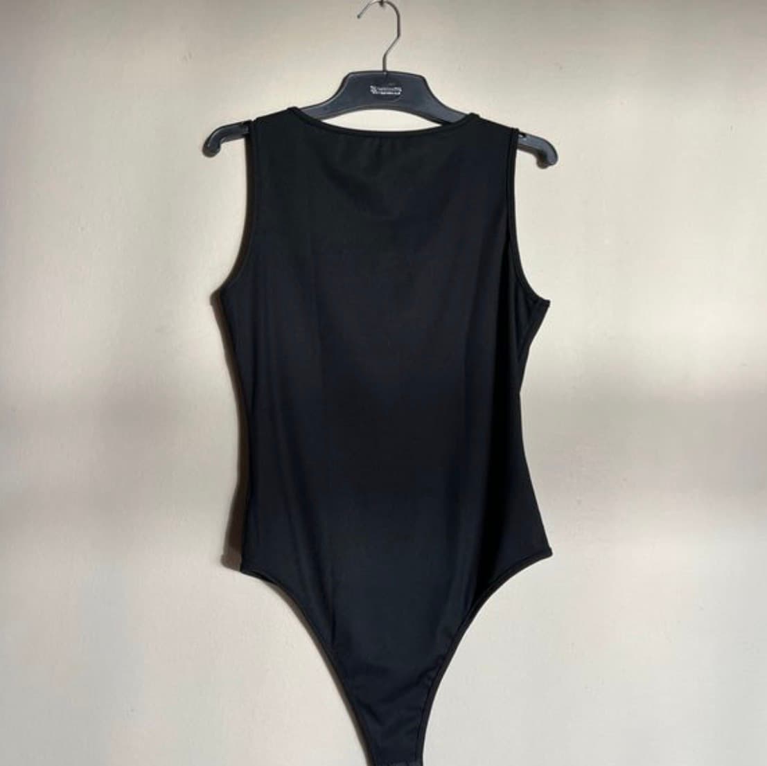 Women’s black top - Image 4