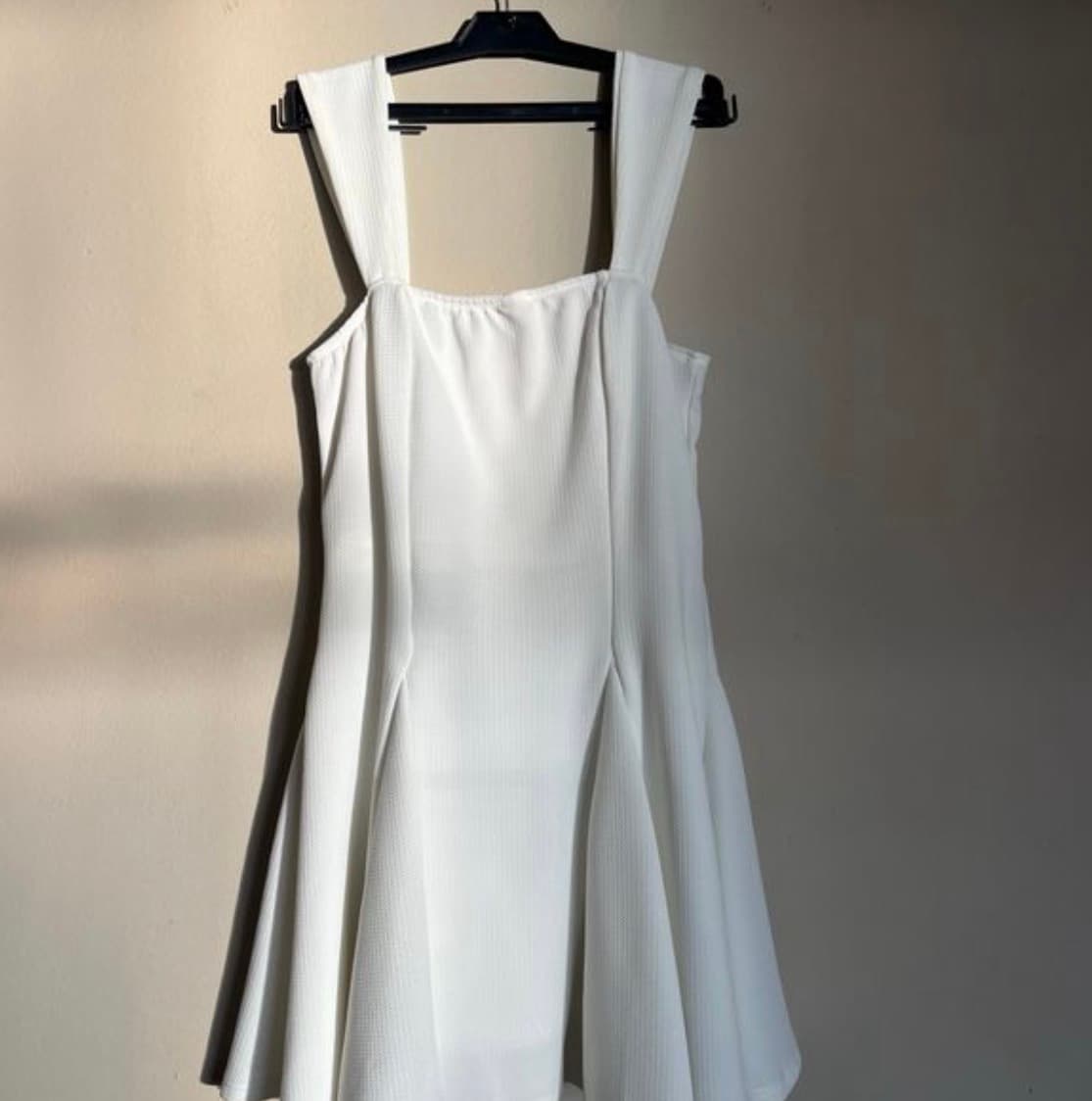 Women’s white dress