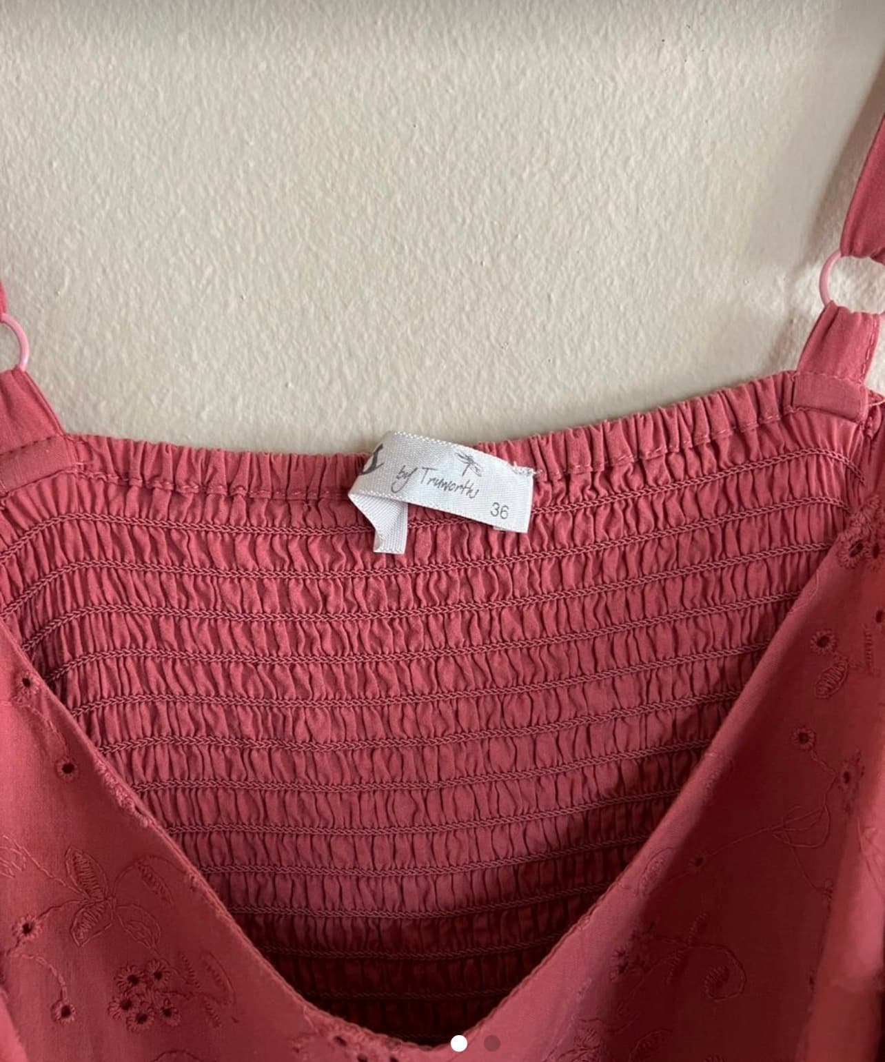 Women’s pink blouse. - Image 3