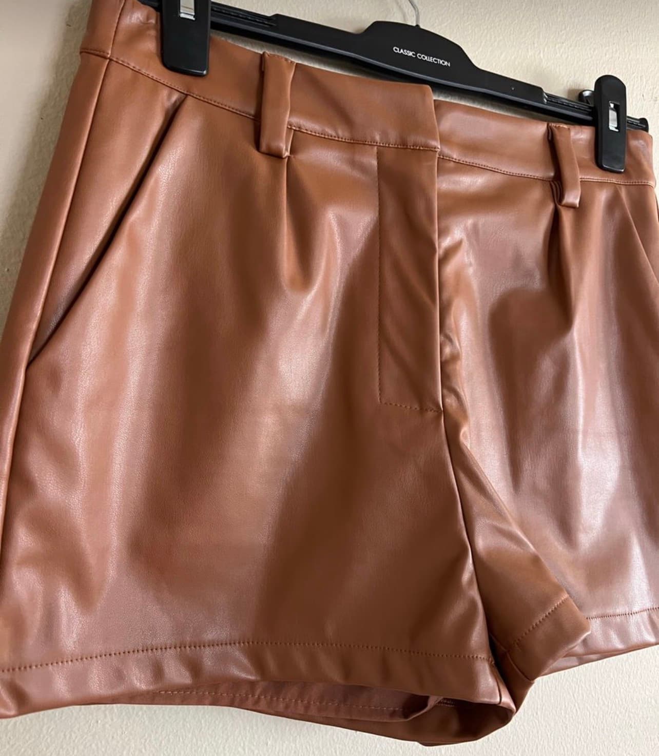 Women’s brown leather short - Image 2