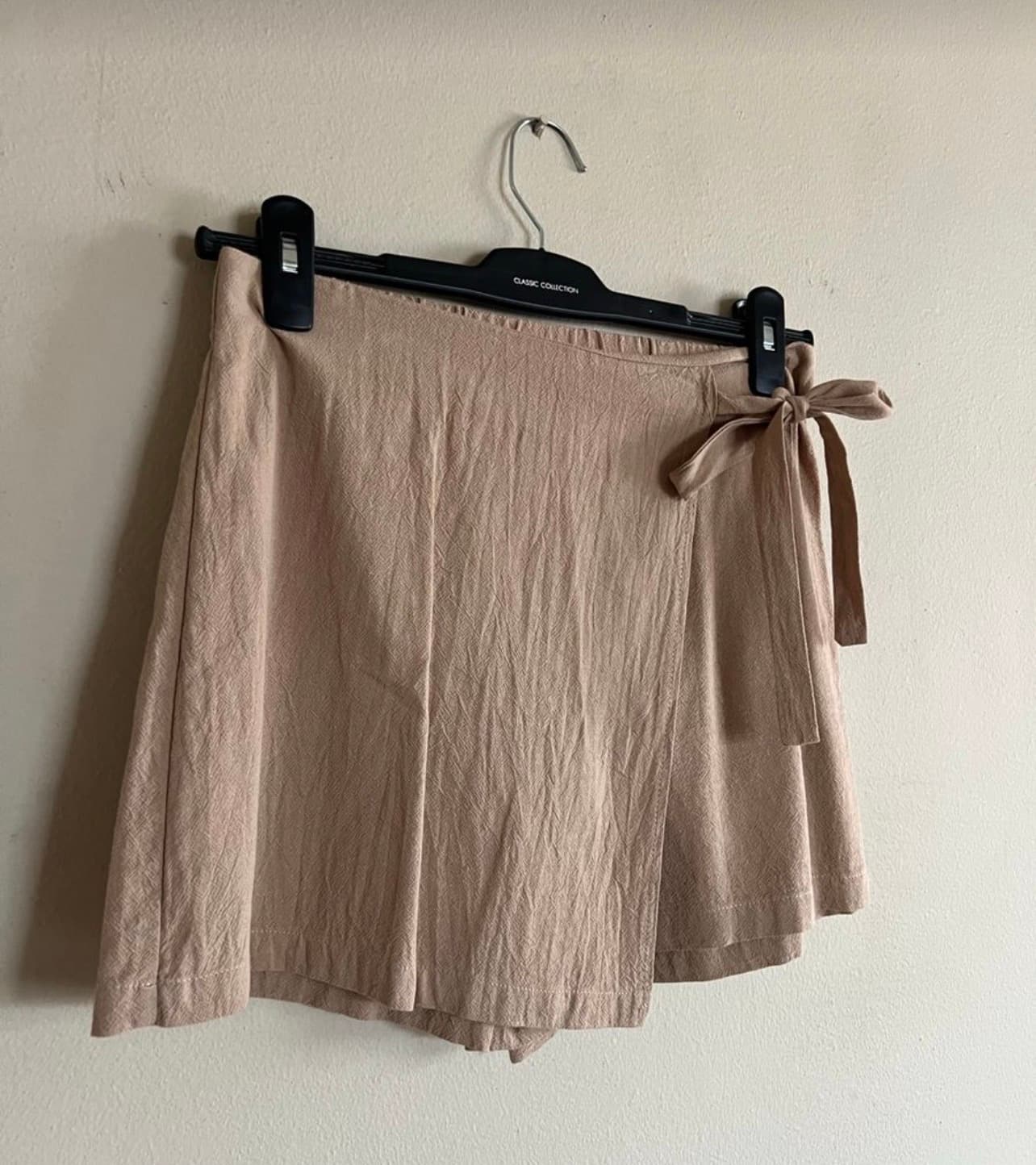 Women’s tan skort - Image 2
