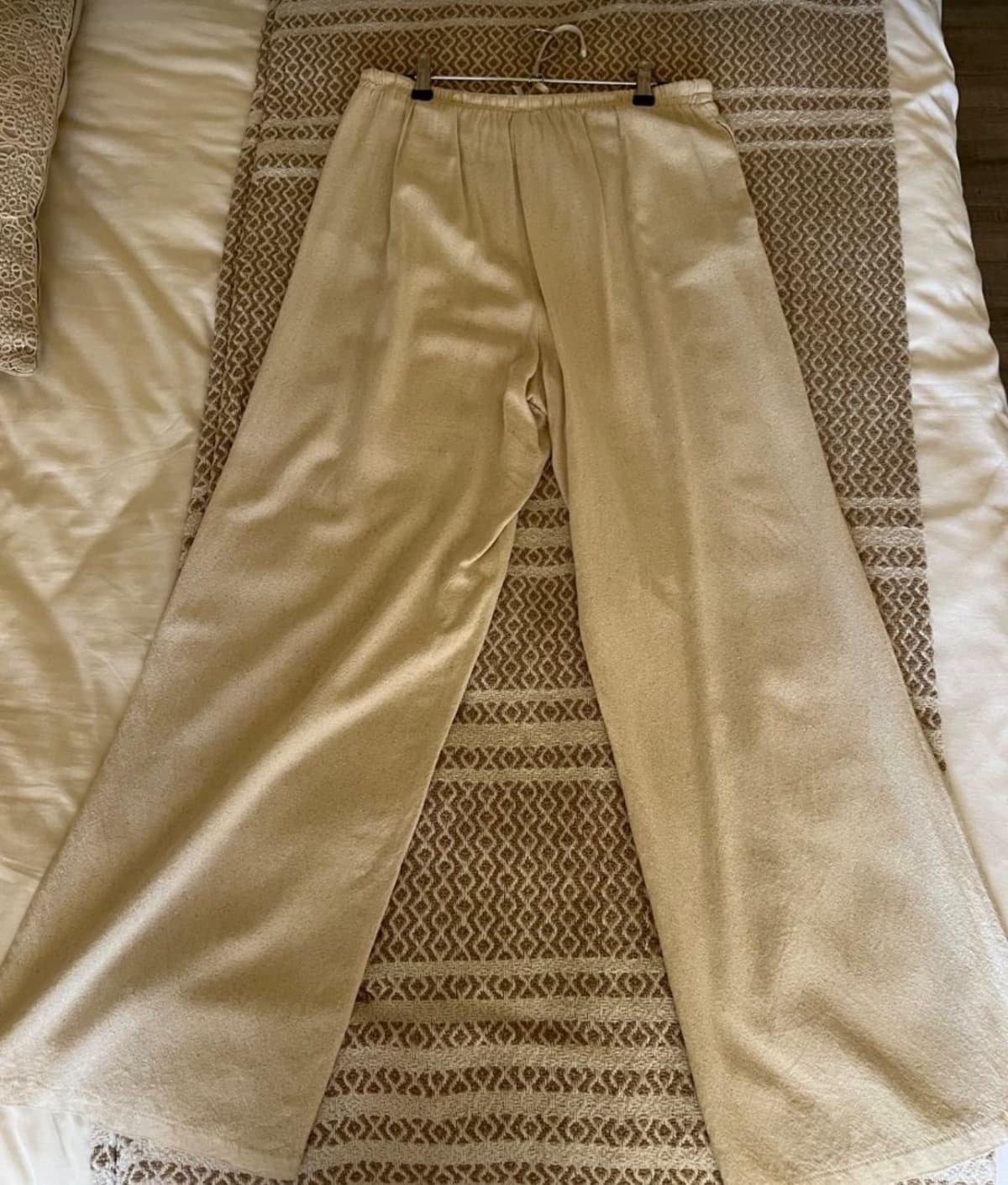 Women’s wide leg cream pants - Image 3