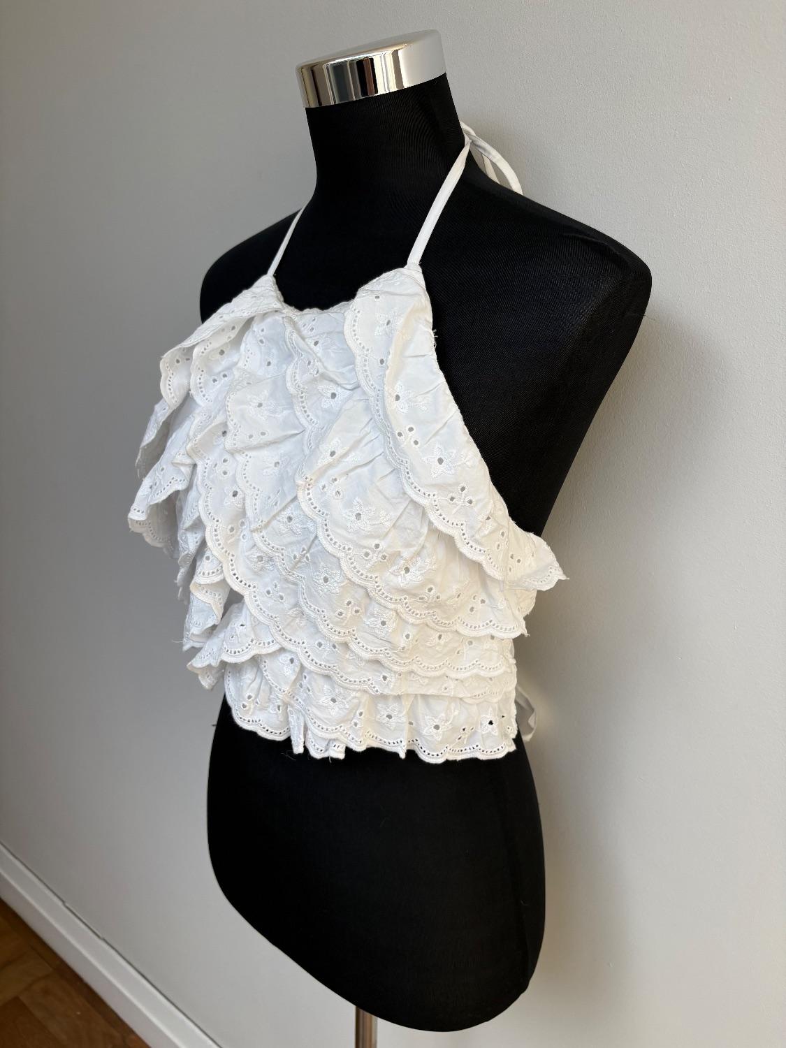 White Anglaise layered crop top with an open tie back. Too gorgeous - Image 2