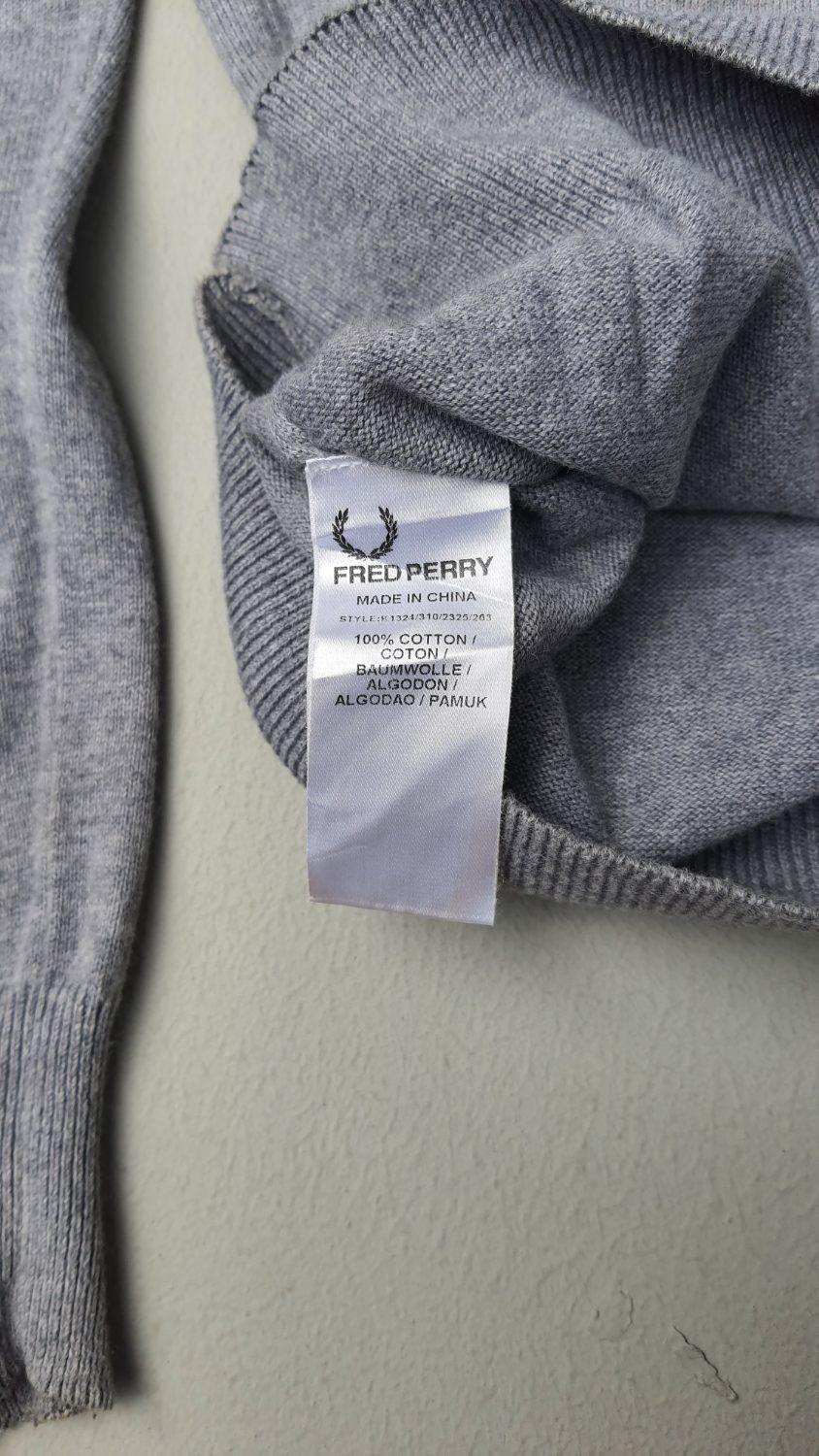 Fred Perry Men's Classic V-Neck Lightweight Sweatshirt - Image 3