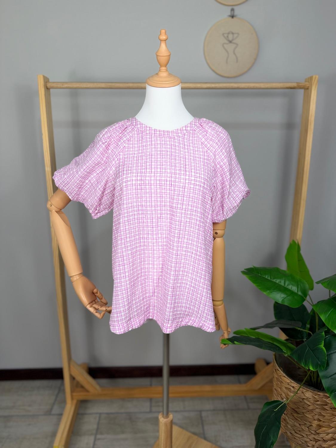 Pink / purple top with puff sleeves - Image 2