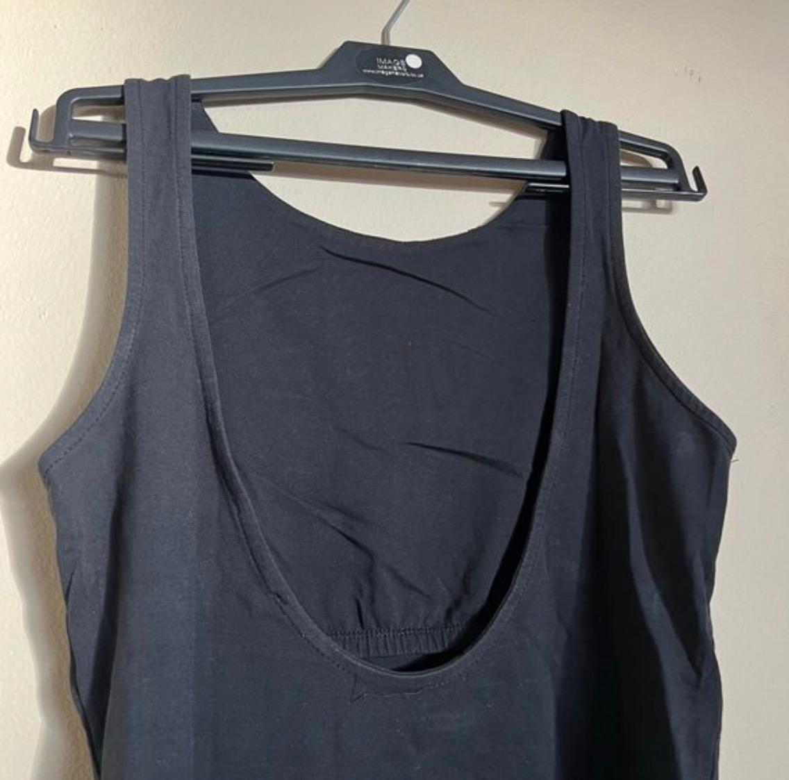 Women’s black top with low back - Image 3