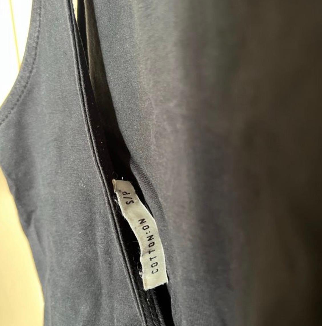 Women’s black top with low back - Image 4