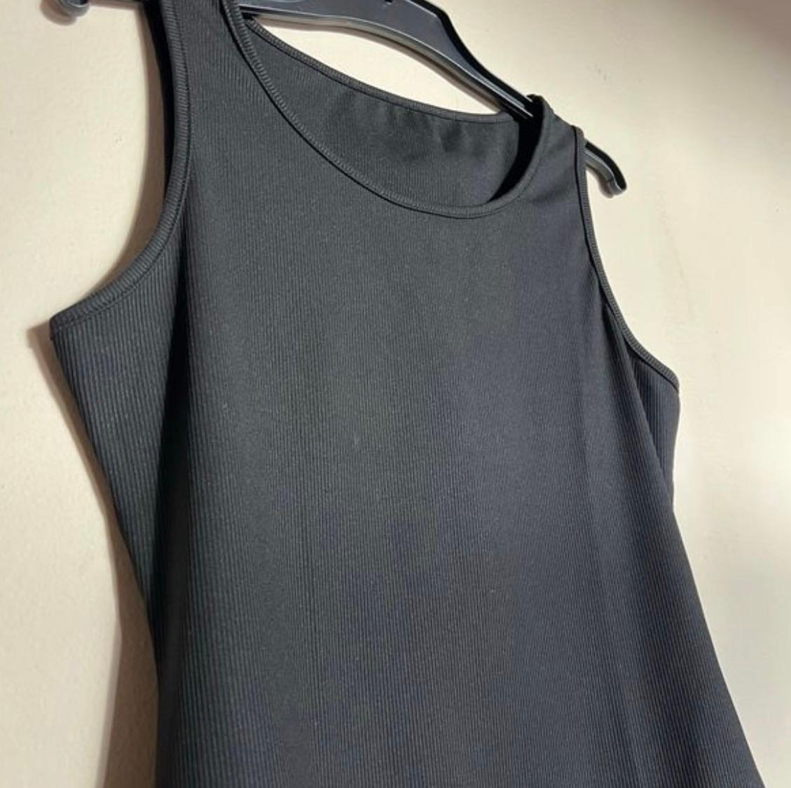 Women’s black top - Image 3
