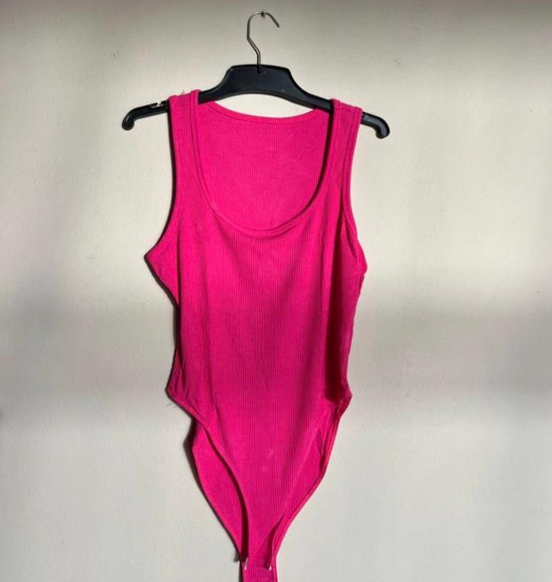 Women’s pink top