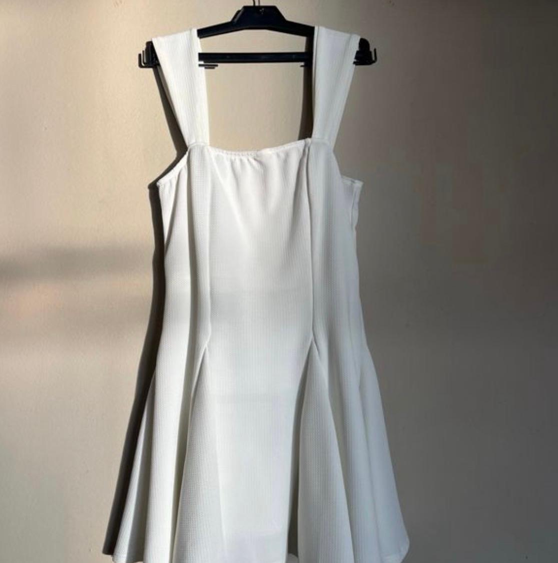 Women’s white dress