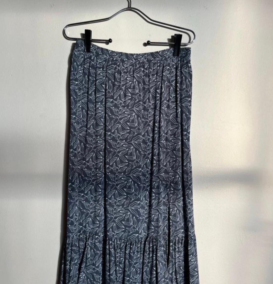 Women’s grey skirt
