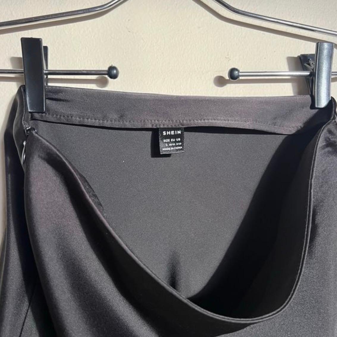 Women’s silky black skirt - Image 3