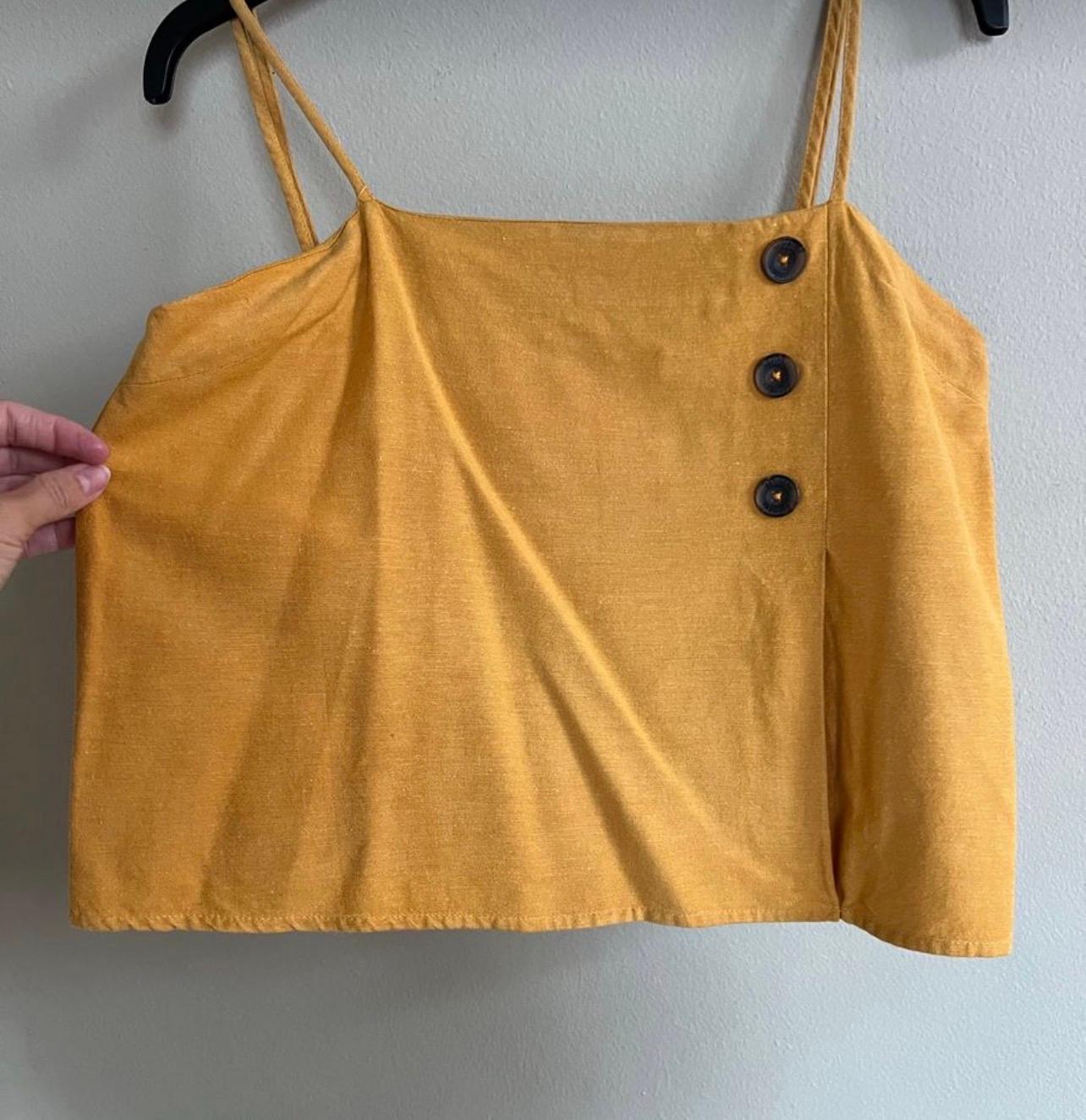 Women’s top. Seam is coming loose. - Image 2