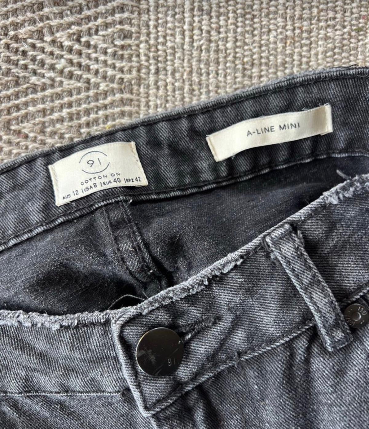 Women’s black denim skirt - Image 4