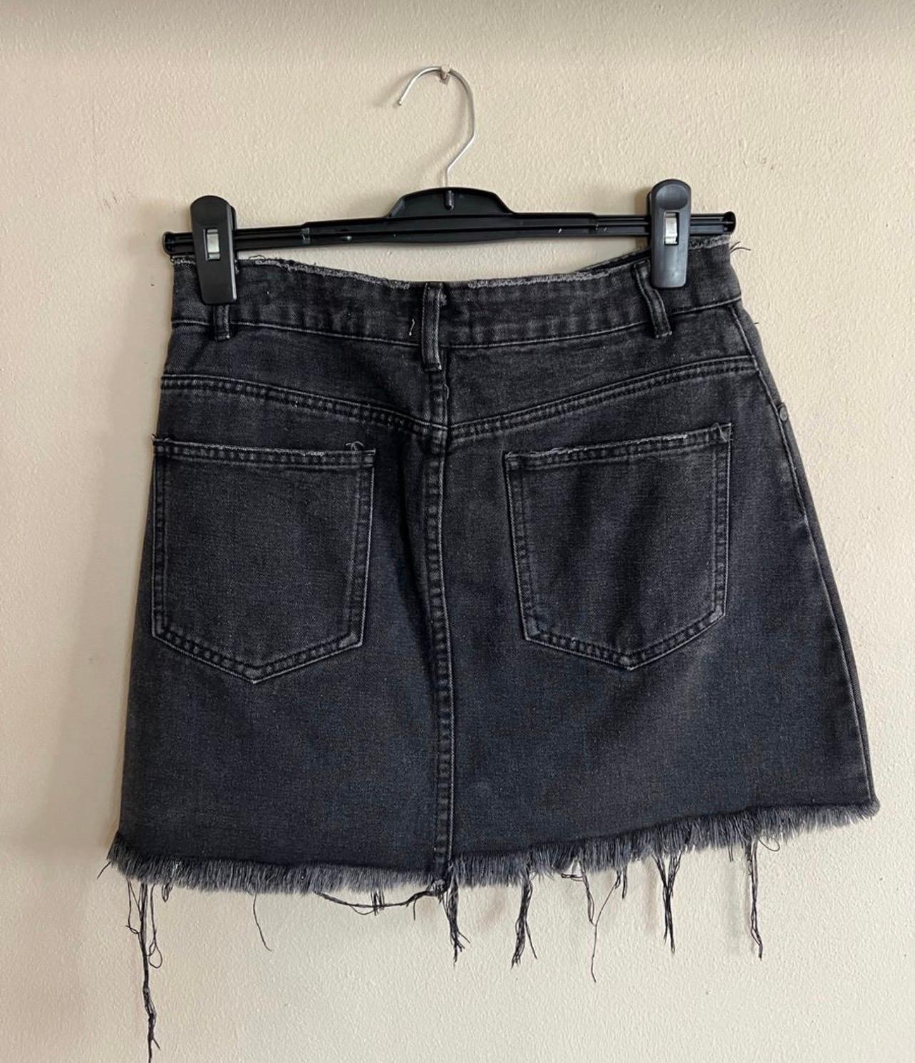Women’s black denim skirt - Image 3