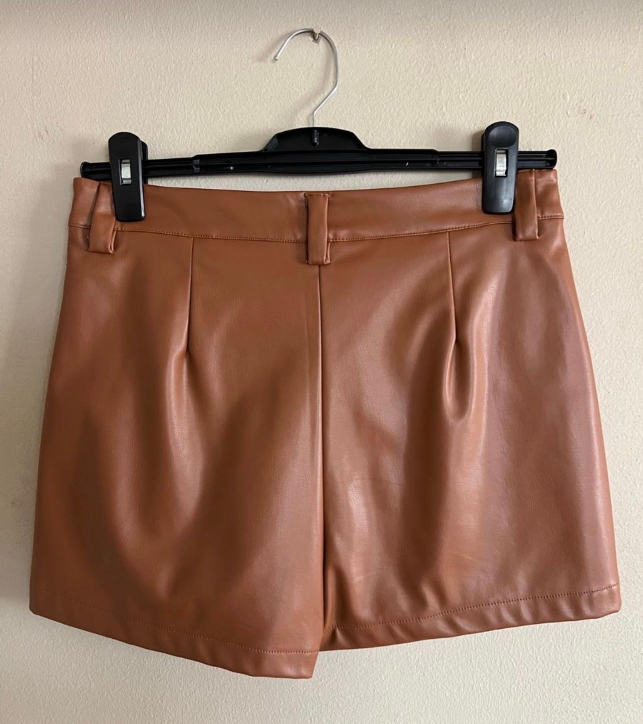 Women’s brown leather short - Image 3