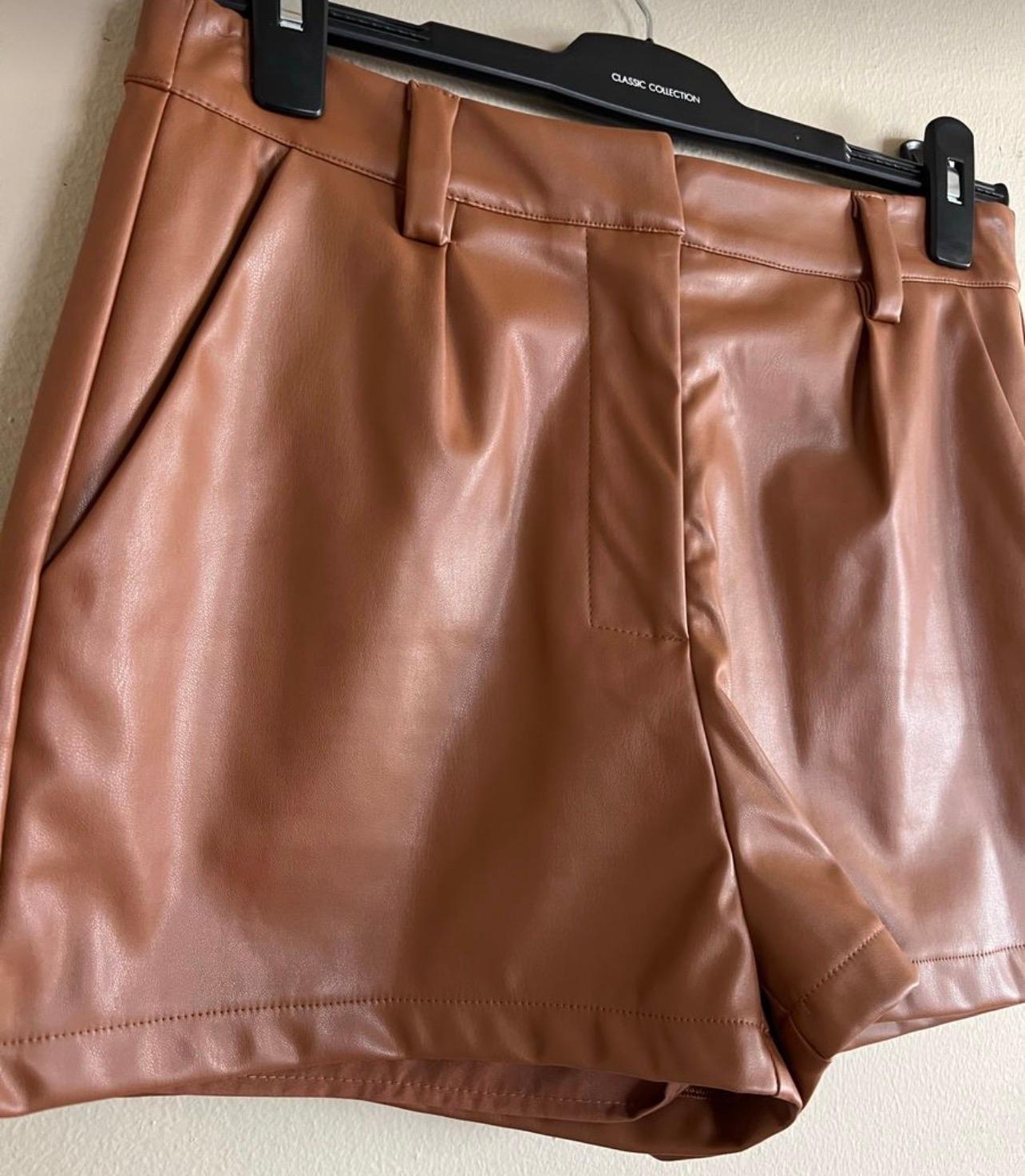 Women’s brown leather short - Image 2