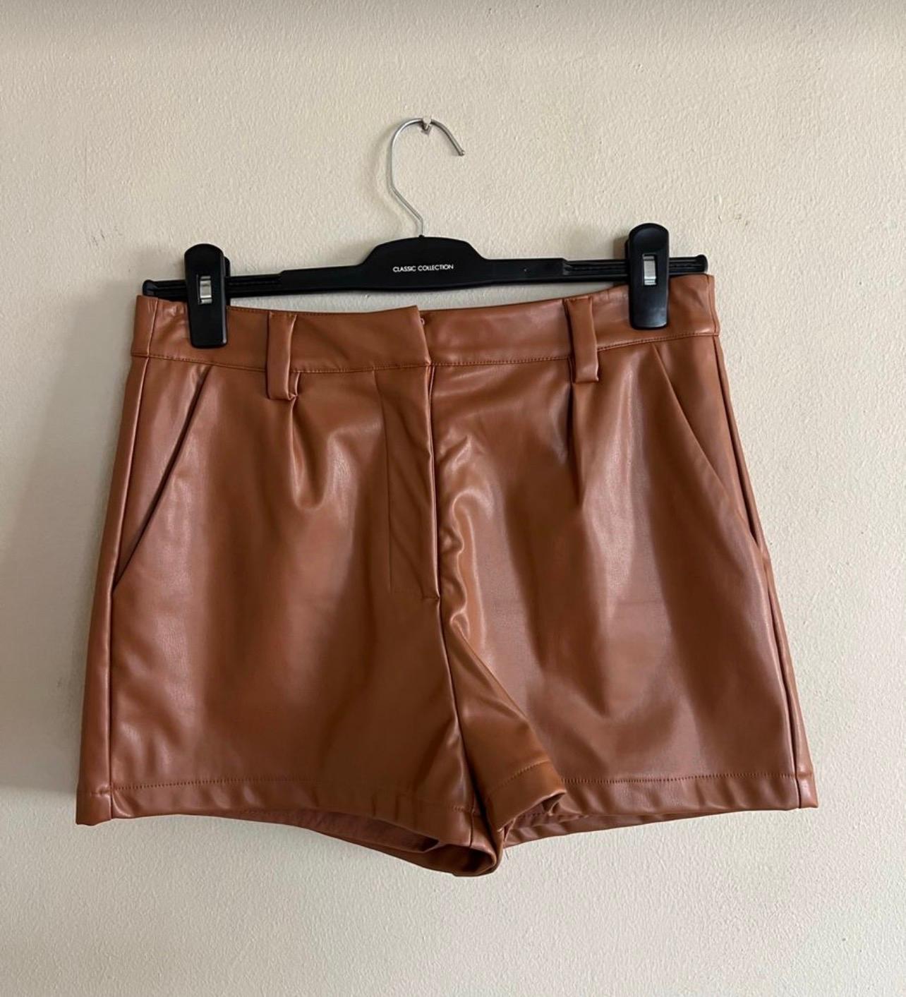 Women’s brown leather short - Image 1