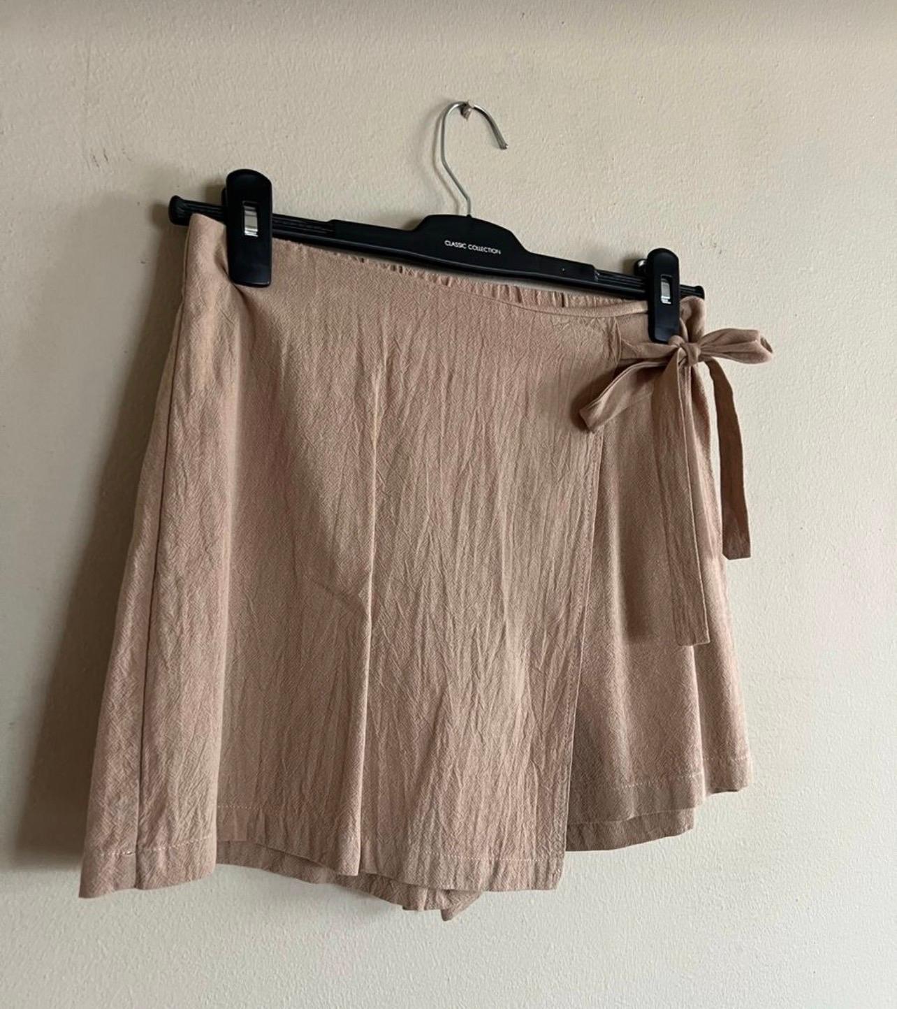 Women’s tan skort - Image 2