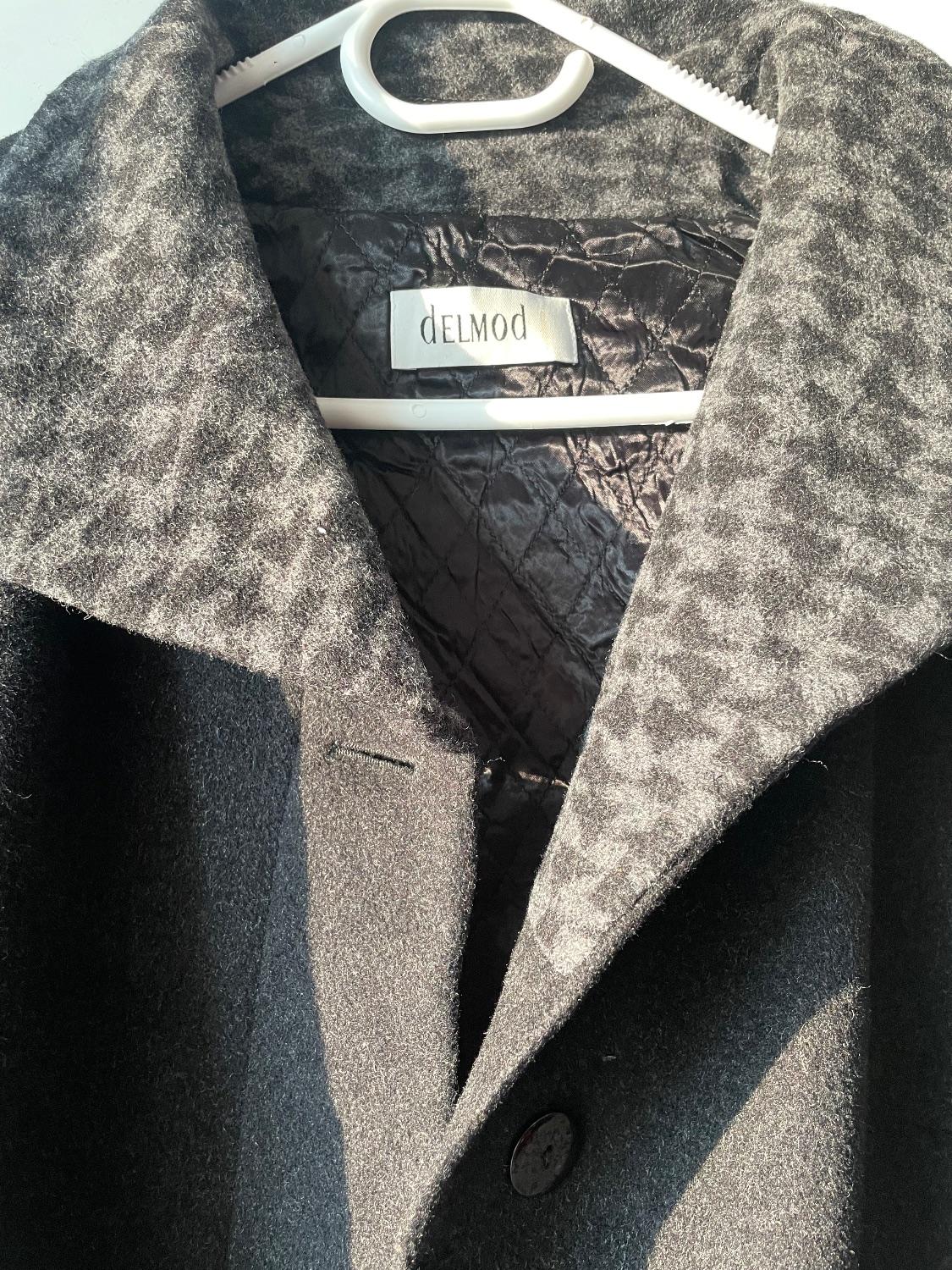 Long winter coat. - Image 3