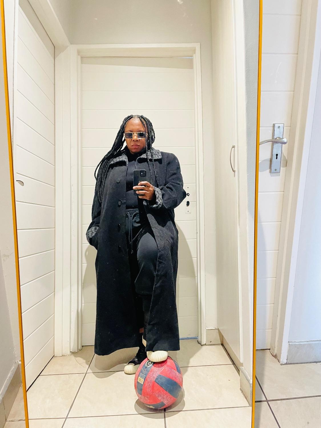 Long winter coat. - Image 1